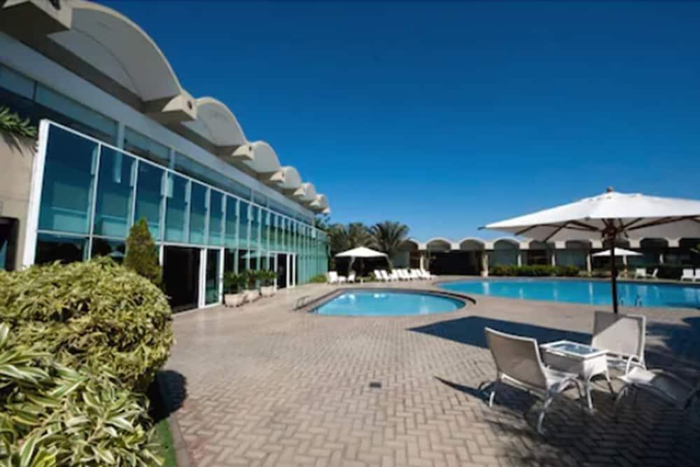Hotel Senac Ilha Do Boi 비토리아 외부 사진 The swimming pool at the hotel