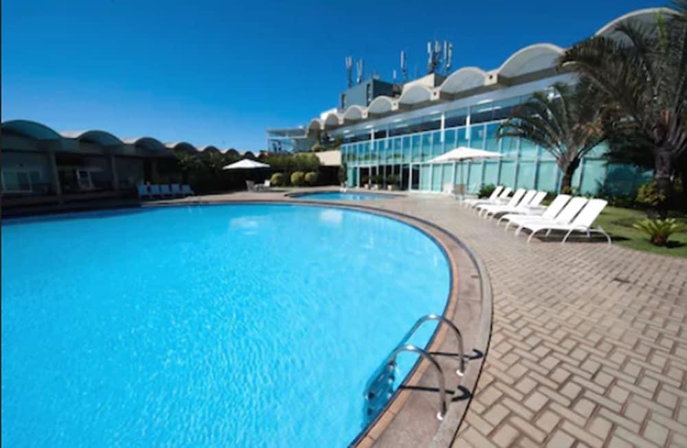 Hotel Senac Ilha Do Boi 비토리아 외부 사진 The pool at the hotel