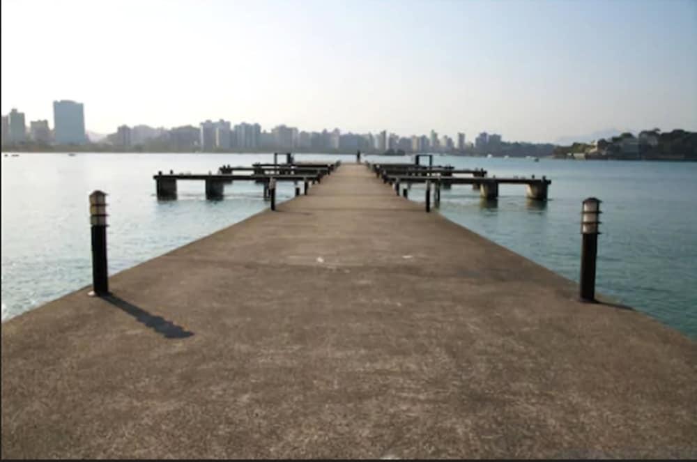 Hotel Senac Ilha Do Boi 비토리아 외부 사진 View of the pier at the park