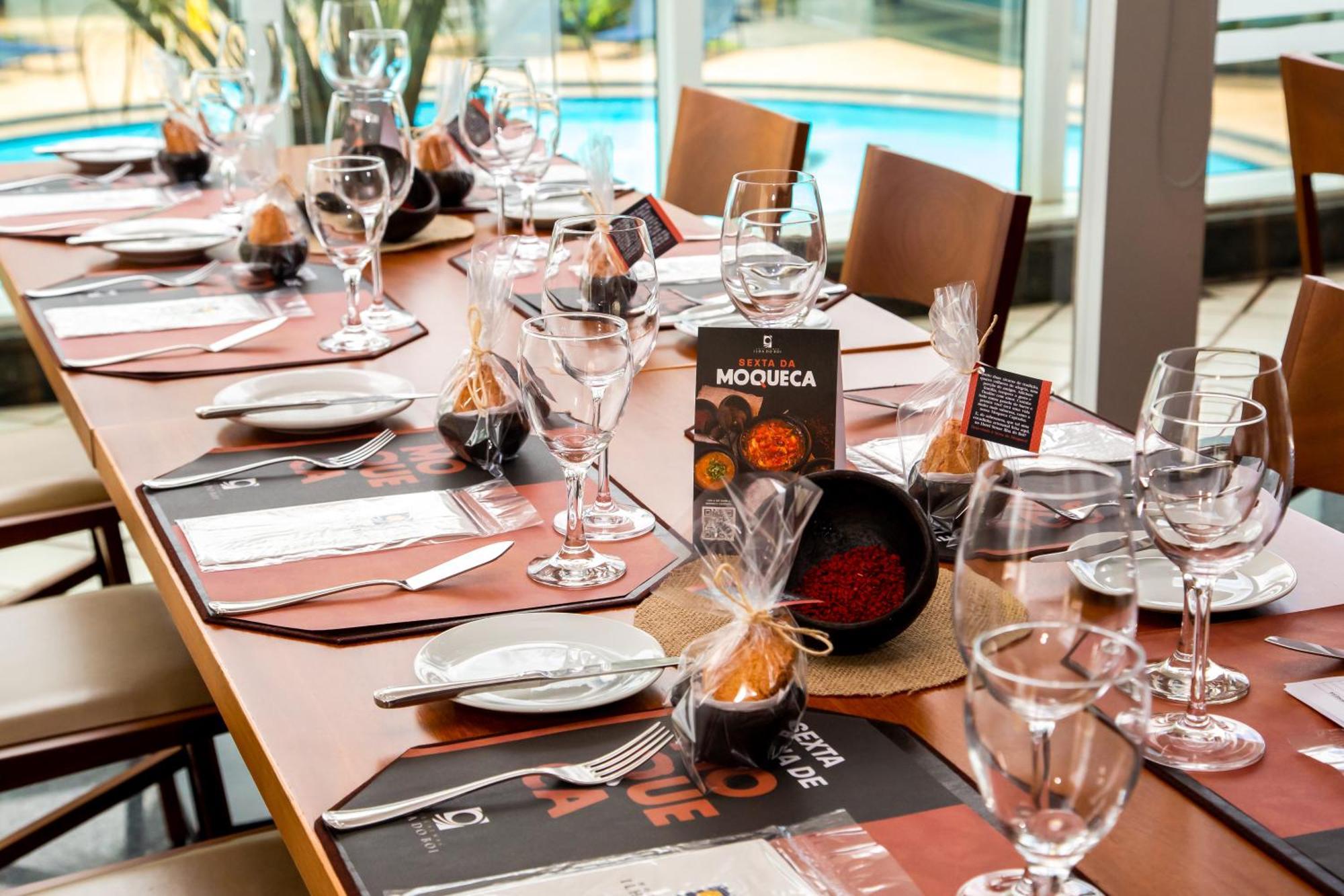 Hotel Senac Ilha Do Boi 비토리아 외부 사진 A table set for a wine tasting