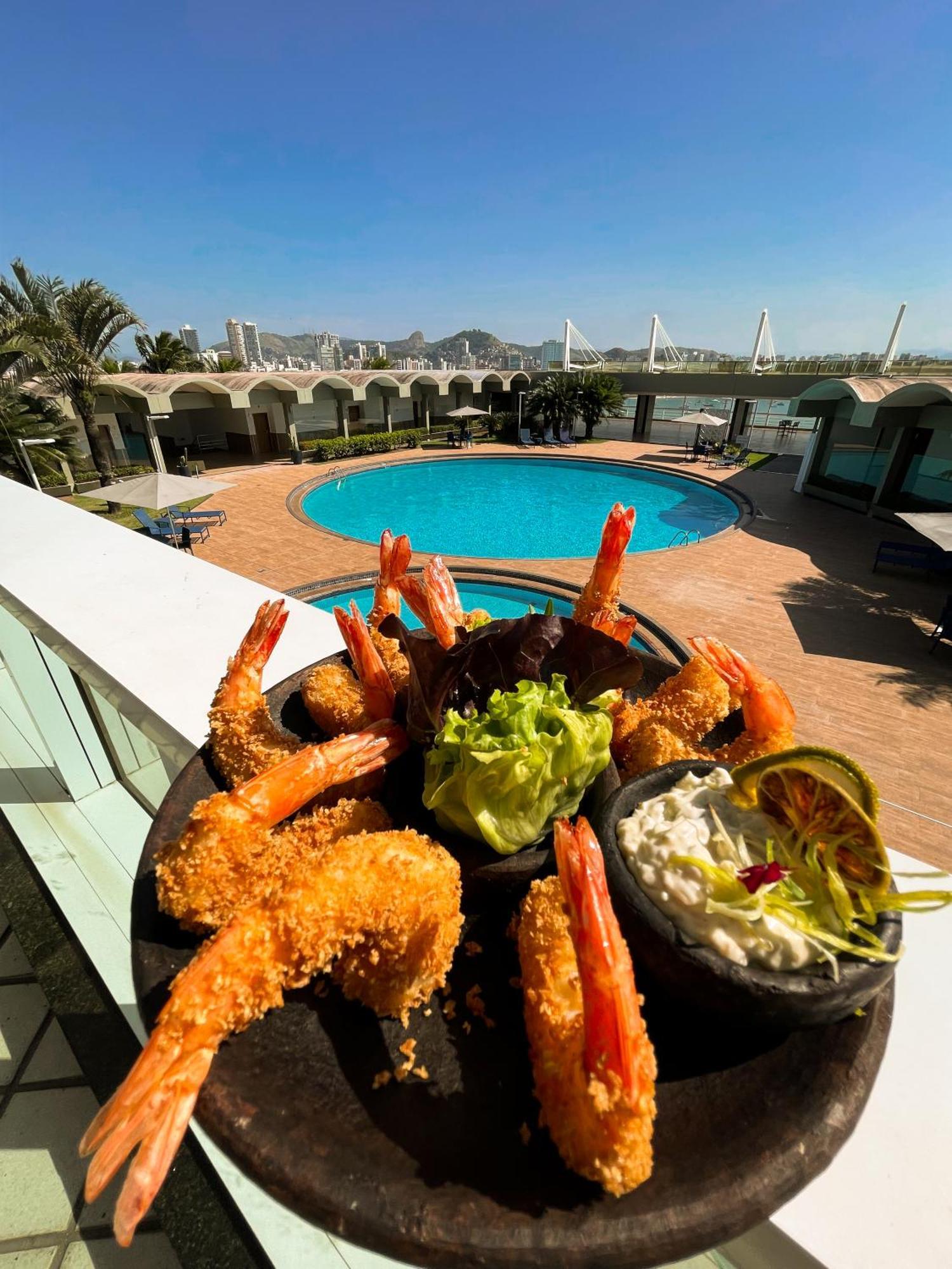 Hotel Senac Ilha Do Boi 비토리아 외부 사진 The pool at the hotel