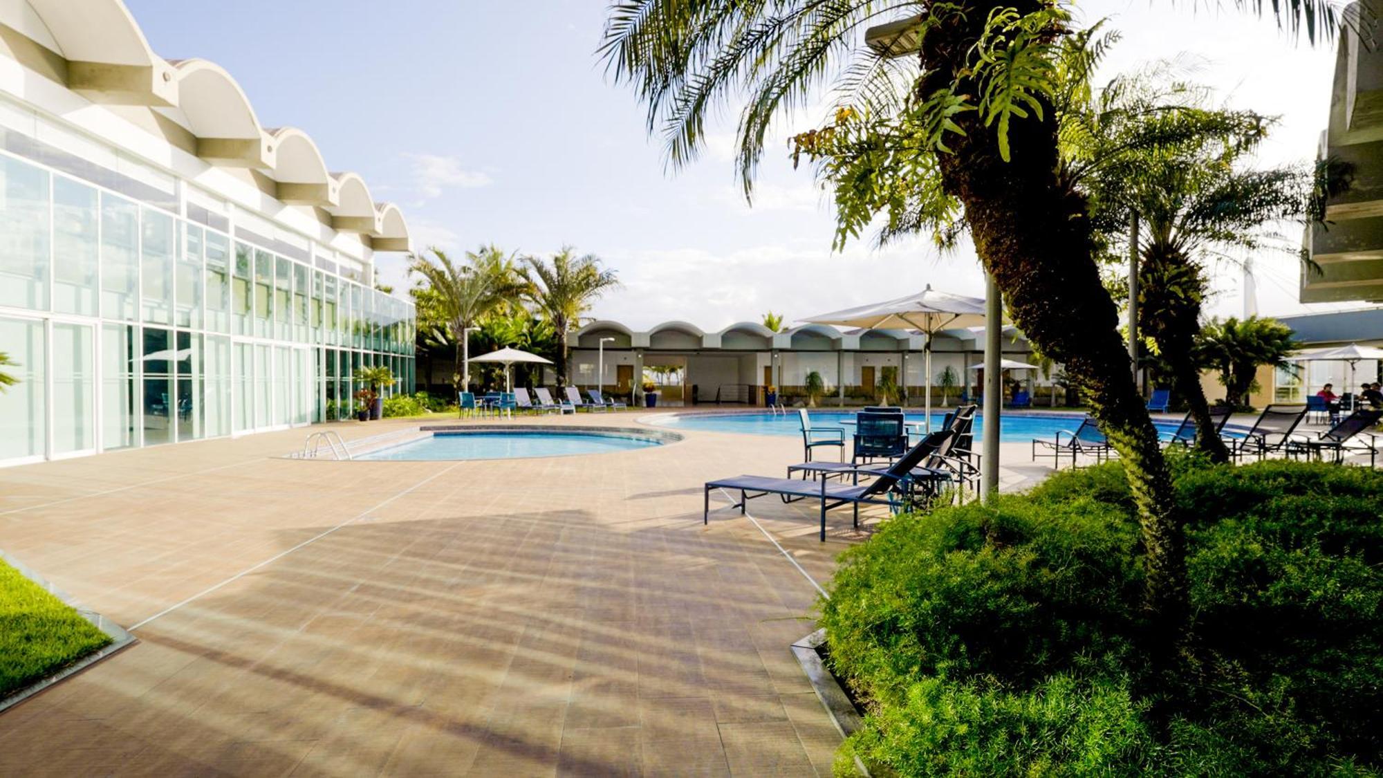 Hotel Senac Ilha Do Boi 비토리아 외부 사진 The swimming pool at the hotel